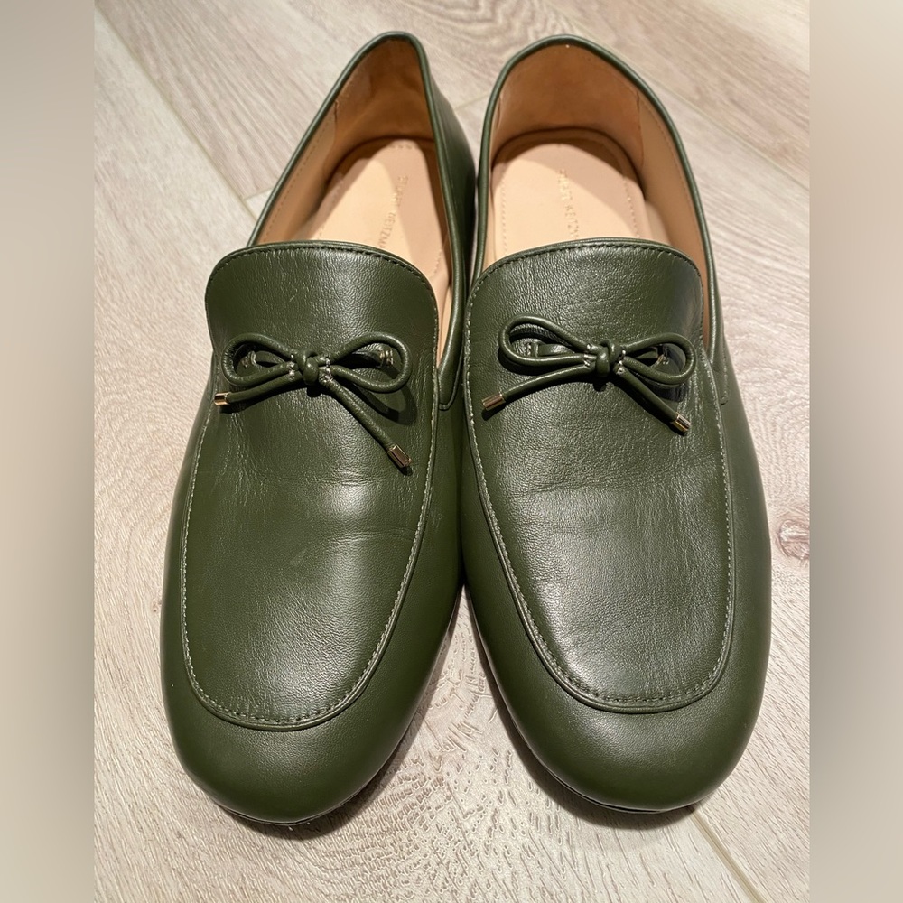 Stuart Weitzman Newport Loafer Driving Shoe - Women’s Sz 11B ($395 retail)